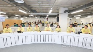 [크기변환]260821_기획재정위원회__을지연습_상황실_찾아_현장_소통_(1).jpg