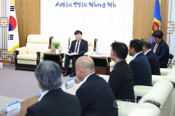[크기변환]260902_남종섭_의장__일본노총_가나가와연합_접견...도의회·노동단체_교류_확대_기대_(4).jpg