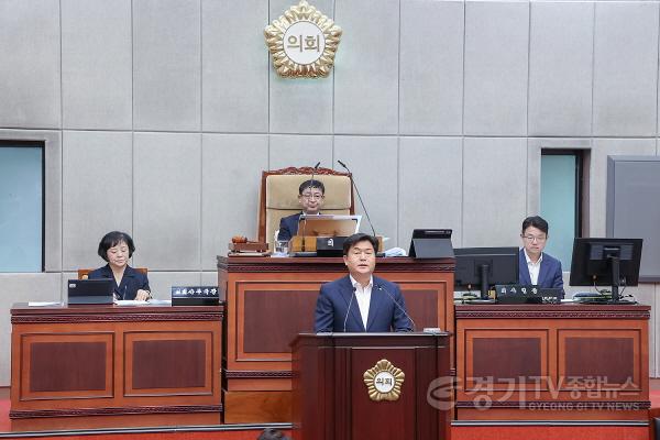 [크기변환]수시보도 4일 제338회 시흥시의회 제1차 정례회가 열린 가운데 임병택 시흥시장이 시흥시 재정 상황을 보고하고 있다 (1).jpg