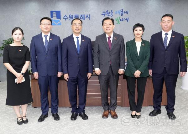 [크기변환]2-3. 수원특례시 국제우호도시 중국 항저우시 대표단, 수원시 방문.jpg