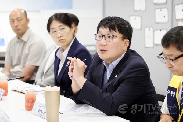 [크기변환]민생현장간담회(솔내거리상인회)_솔내아트센터(3).jpg