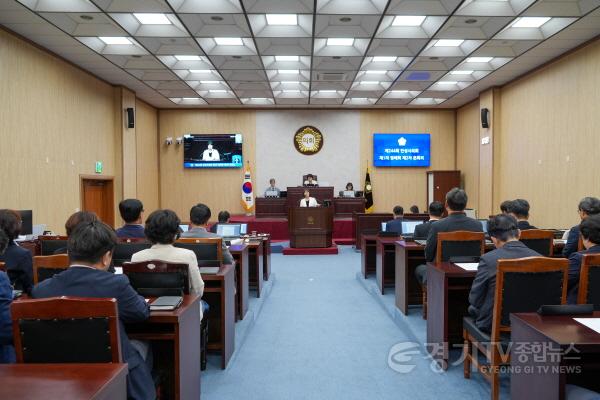 [크기변환]260911 안성시의회  제244회 제1차 정례회 제2차 본회의 열어 (3).jpg