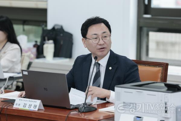 [크기변환]김성태 의원.JPG