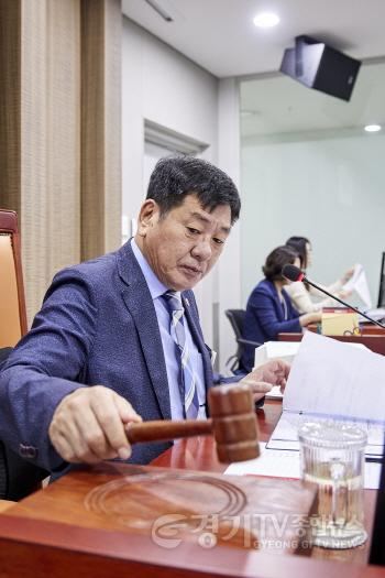 [크기변환]260911_건설교통위원회__추경안_심사...도민_안전·민생_예산_395억_증액_(4).jpg