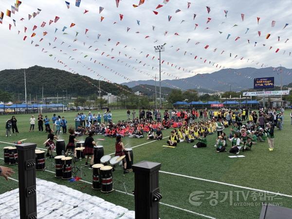 [크기변환](0913)[진접읍 생활자치과]4개 권역 하나로…남양주시 진접읍, ‘한마음 대축제’서 화합 다져(사진3).jpg