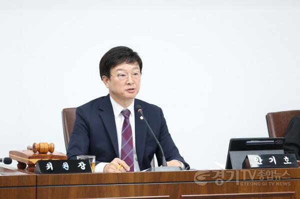 [크기변환]안기호 예산결산특별위원장.jpg