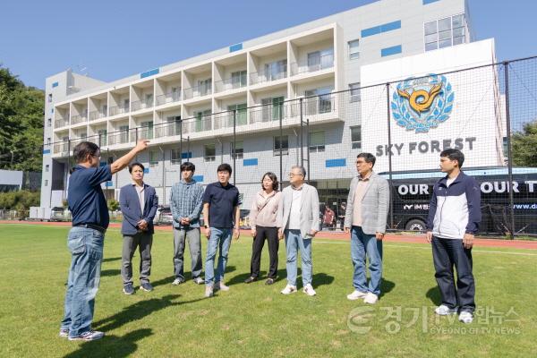 [크기변환]사진1. 용인특례시의회 의원연구단체 ‘스포츠시티 9’(대표 임현수)는 12일부터 13일까지 이틀간 대구FC 운영현황 등에 대한 벤치마킹을 실시했다.jpg