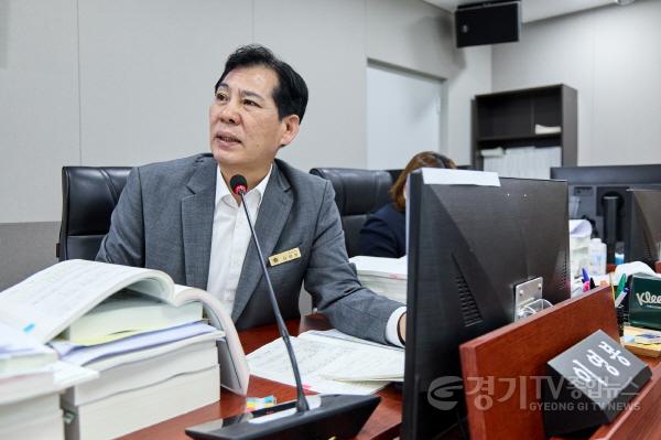 [크기변환]260915_이영봉_의원__도봉산-옥정_광역철도_장암역_이설상황_점검_및_합리적_운영_방안_모색_강조.jpg