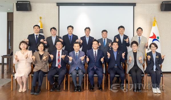 [크기변환]260917_경기도교육청-경기도의회_교육행정위원회__'경기교육대전환'을_위한_경기교육_현안_논의(의회협력과)_사진3.jpg