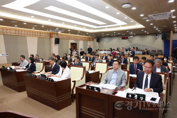 [크기변환]사진3) 제266회 제1차 정례회 제2차 본회의 전경.jpg