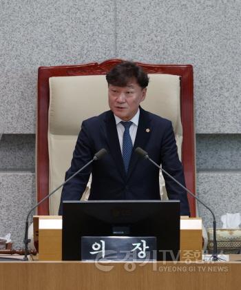 [크기변환]260918 남종섭 의장, 추경 심의 위해 본회의 정회...집행부 입장 재검토 촉구 (2).jpg