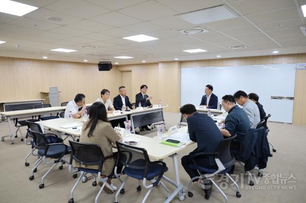 [크기변환]260923 최종현 의원, “도립동물병원, 민간과 경쟁 아닌 공공·민간 상생 거점으로” (3).jpg