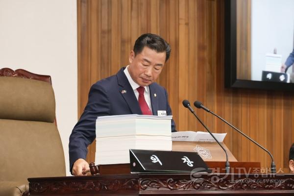 [크기변환]260929 제83회 제1차 정례회 3차 본회의 폐회 (46).jpg