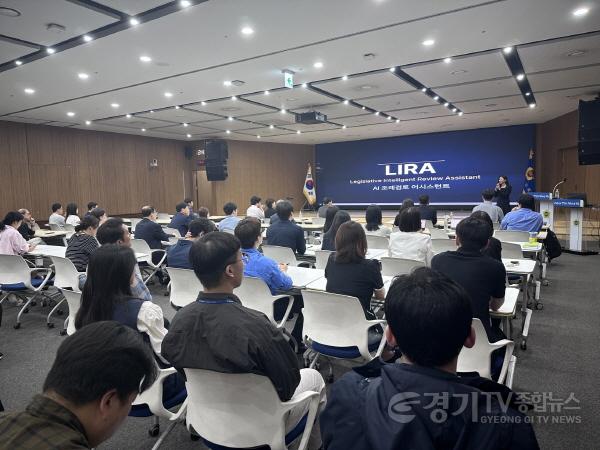 [크기변환]260930_경기도의회__AI_바이브코딩_워크숍_우수_성과공유회_개최_(2).jpg
