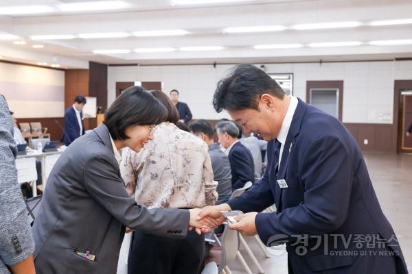 [크기변환]2 이천시, 새 도시계획위원회 출범…위원 위촉식 개최 2.jpg