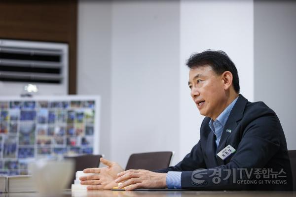 [크기변환](1006)[홍보담당관]발로 뛴 100일…최현덕 남양주시장, 광역교통·공공의료 등 현안 해결 ‘물꼬’(사진2).jpg