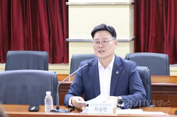 [크기변환]261006_최종현_의원__“지방의회법의_목적은_권한_확대_아닌_도민의_삶_개선”_(1).jpg