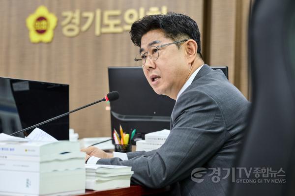 [크기변환]261008 윤충식 경기도의원. 재선 임기 100일3.jpeg
