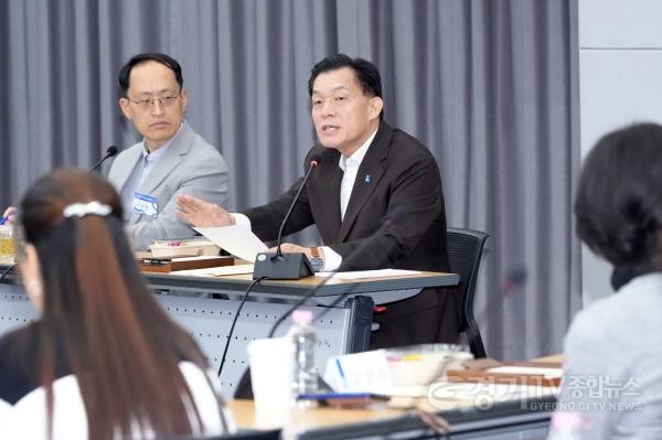 [크기변환]사진2) 이재준 수원특례시장, “지방분권 대전환으로 지방정부 권한과 역할 확대해야”.jpg
