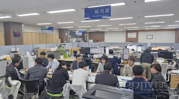 [크기변환]02-1 홍천군의 양평군 허가과 벤치마킹.jpg
