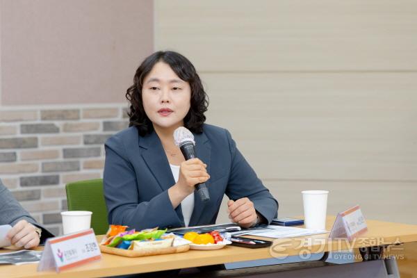 [크기변환]사진3. 신나연 자치행정위원장이 사업에 대한 당부의 말을 하고 있다.jpg
