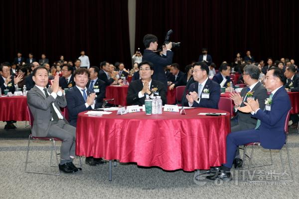 [크기변환]261013_남종섭_의장__대한민국시군자치구의회_의장협의회_회장_취임식_참석_(4).jpg