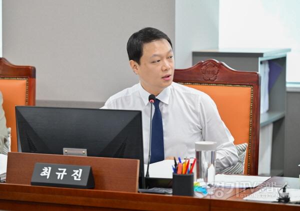 [크기변환]261014_최규진_의원__“경기북부_대형_돔구장_조성_필요성_높아”...서북부권_공감_77%.jpg