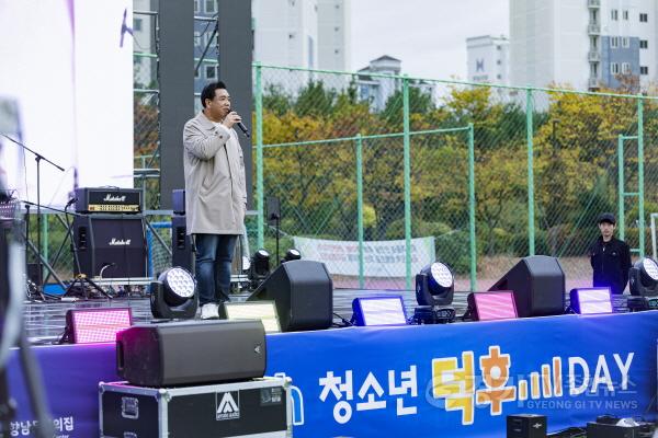 [크기변환]2.이계철의장 축사 모습2.jpg