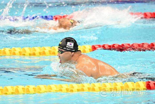 [크기변환]9-2. 22일 아이치나고야 아시안패러게임 개인혼영 150m 종목에서 금메달을 딴 용인특례시 조기성 선수.jpg