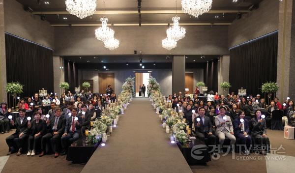 [크기변환]5-1. 26일 기흥아이씨티(ICT)밸리에서 리마인드 웨딩 ‘황혼의 프러포즈’ 행사가 열렸다.JPG