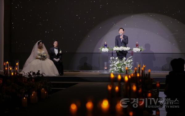 [크기변환]5-3. 26일 기흥아이씨티(ICT)밸리에서 리마인드 웨딩 ‘황혼의 프러포즈’ 행사가 열렸다.JPG
