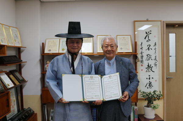 [경기티비종합뉴스] 한길복지재단 한창섭 이사장, 철원군발달장애인협회와  업무협약(MOU) 체결 및 기념 공연 개최