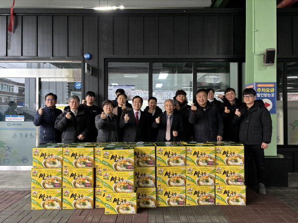 [경기티비종합뉴스] 여주도시공사 임명진 사장, 여주중앙감리교회로부터 연말 위문품 전달 받아