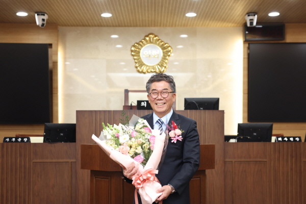 [경기티비종합뉴스] 특집" 제9대 평택시의회 이윤하 의장 ,시민과 함께 걸어온 8년, 평택의 발전을 계속 응원하겠습니다”