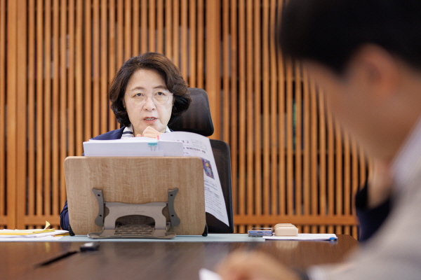[경기티비종합뉴스] 추미애 지사, 인천 물류센터 화재 계기 긴급 대책회의 주재 도내 대형물류창고 473개소 화재안전점검·제도 개선 추진