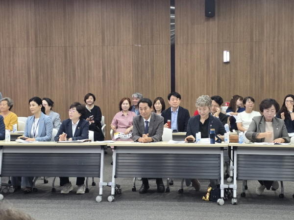 [경기티비종합뉴스] 경기도의회 기획재정위원회 유필선 의원, 경기 마을공동체 정책 현안 점검…“현장 목소리 정책에 담아야”