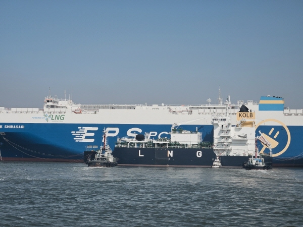 [경기티비종합뉴스] 경기평택항만공사 김금규 사장 ,평택항 첫 ‘친환경 LNG’ 선박 급유 성공…국제 항만 경쟁력 갖춰