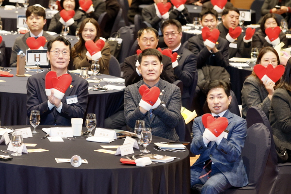 [경기티비종합뉴스] 화성특례시의회, ‘2025 화성특례시 파트너스 어워즈’ 참석… 나눔의 가치를 확산하는 지속가능한 동행의 시작