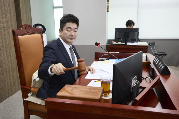 [경기티비종합뉴스] 경기도의회 의회운영위원회 장한별 위원장, “의회의 정당한 출석 요구에 집행부는 책임 있게 응해야”