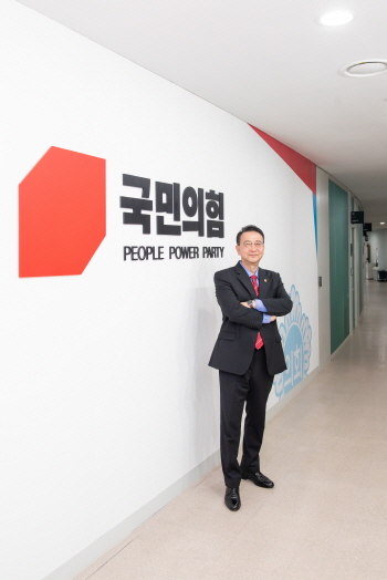 [경기티비종합뉴스] "신년사" 백현종 경기도의회 국민의힘 대표의원 “병오년 붉은 말의 기운으로 도민 삶 지키는 강한 의회 만들 것”