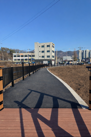 [경기티비종합뉴스] 용인특례시, 모산마을 삼거리~경안천 합류부 잇는 산책로 준공