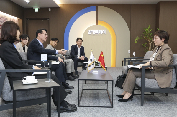 [경기티비종합뉴스] 화성특례시-중국 샤오간시, 孝 문화로 잇다 ‘화성특례시민의 날’,  축하 대표단 방문... 교류 협력 확대