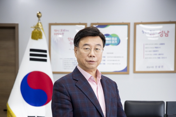 [경기티비종합뉴스] "신년사" 신상진 성남시장 “병오년, 적토마처럼 쉼 없이 달리며 글로벌 스마트도시 성남 완성”