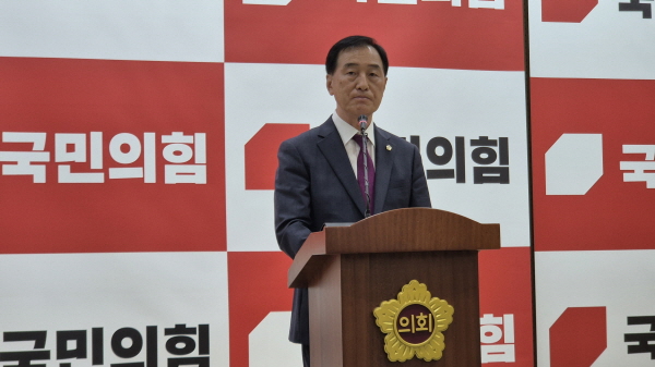 [경기티비종합뉴스] "이슈" 경기도의회 미래과학협력위원장 이재영 기자회견…“국민의힘 공천 시스템 정상화·중앙당 재심 촉구”