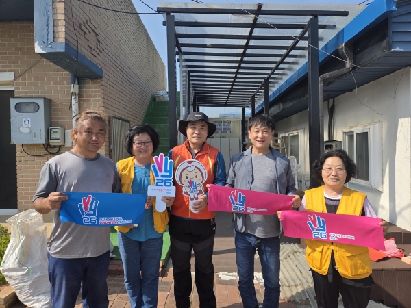 [경기티비종합뉴스 ]안성시자원봉사센터 김동성 센터장, 머크 온누리愛클럽, 평화원 찾아 ‘재능기부·노력봉사’로 구슬땀