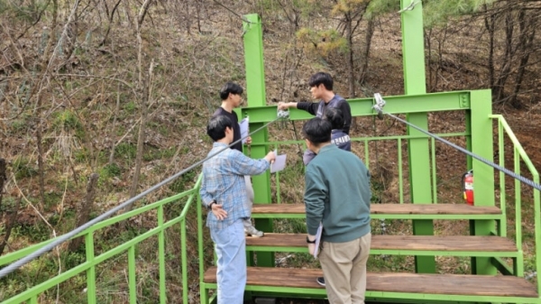 [경기티비종합뉴스] 경기도  안전특별점검단, 번지점프·집라인 안전점검 결과 추락 방지망 손상 등 34건 지적