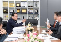 [오산시]  이권재 시장, 한강유역청장 면담  시민친화형 ‘오산천 친수공간’ 설치 협조 당부   -경기티비종합뉴스-