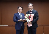 [용인도시공사]  미르스타디움 화재복구공사 시공업체에 감사패 수여   -경기티비종합뉴스-