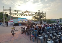 [수원특례시]  화성행궁 광장서 벌어진 먹자판 축제  -경기티비종합뉴스-