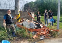 [용인특례시] 포곡면, 군부대 도로변 불법 생활폐기물 수거와 대청소 실시   -경기티비종합뉴스-